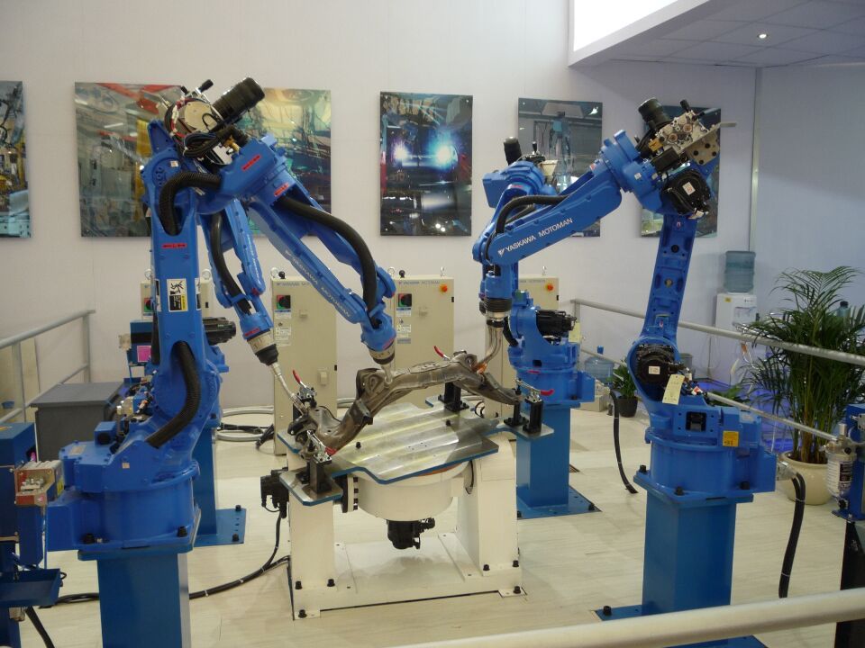 智造未來(lái)，驅(qū)動(dòng)變革——安川首鋼攜領(lǐng)先工業(yè)機(jī)器人技術(shù)閃耀第八屆中國(guó)汽車(chē)技術(shù)展